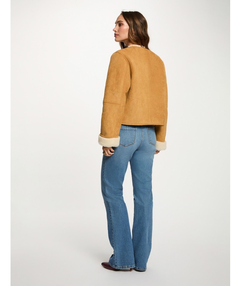 Chaqueta corta pelo cámel...