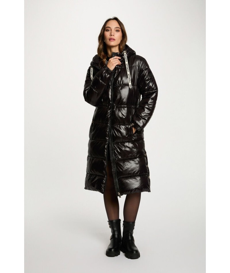 Abrigo largo negro...