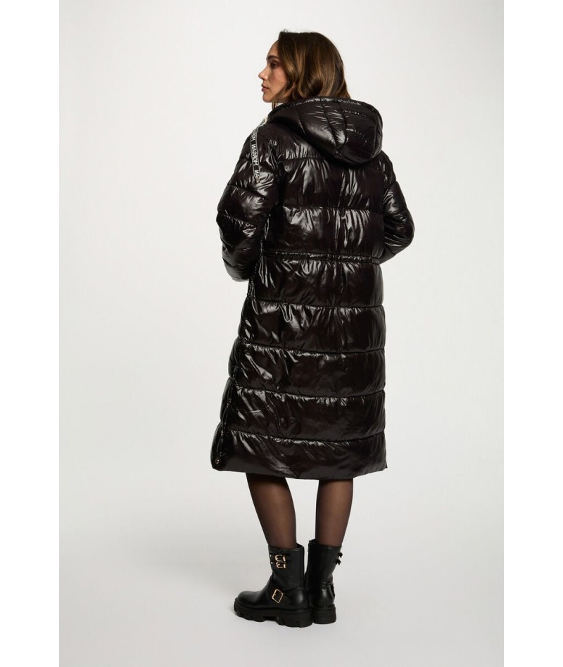 Abrigo largo negro...